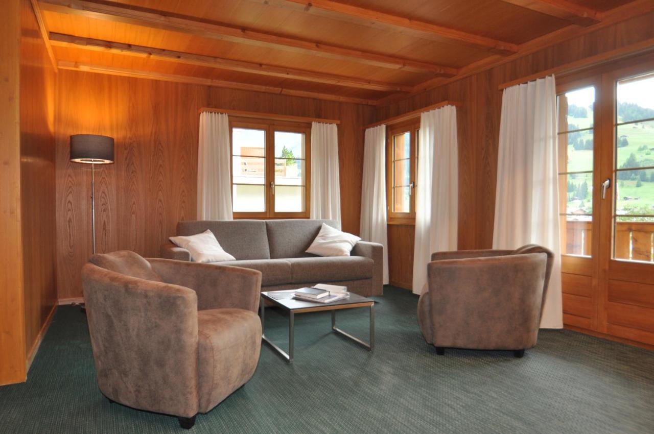 Ferienwohnungen Hotel Alpina 阿德尔博登 外观 照片